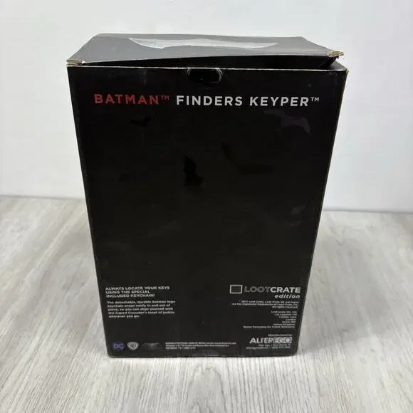 DC Comics BATMAN Finders Keyper Statue ~ Loot Crate DX Exclusive Edition - Picture 13 of 16